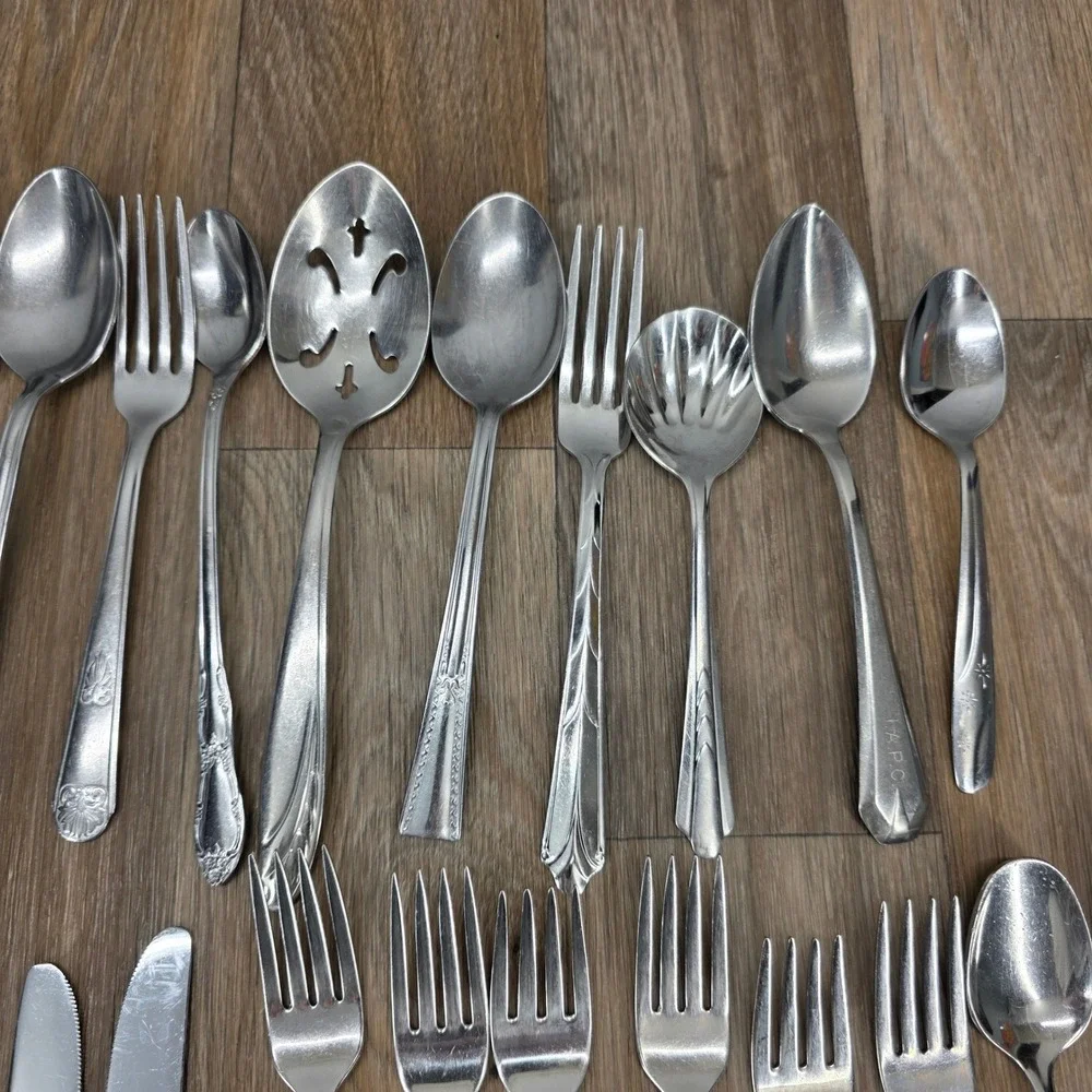 Mixed Stainless Flatware Lot Oneida Ekco Silco Capri Starburst Floral 35pc Japan